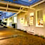 Quarters Hotel