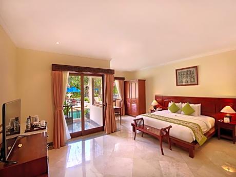 Deluxe Double Room with Pool Access