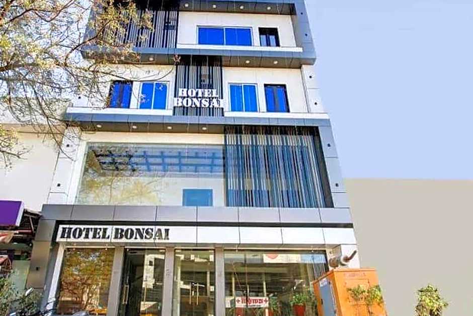 Hotel Bonsai