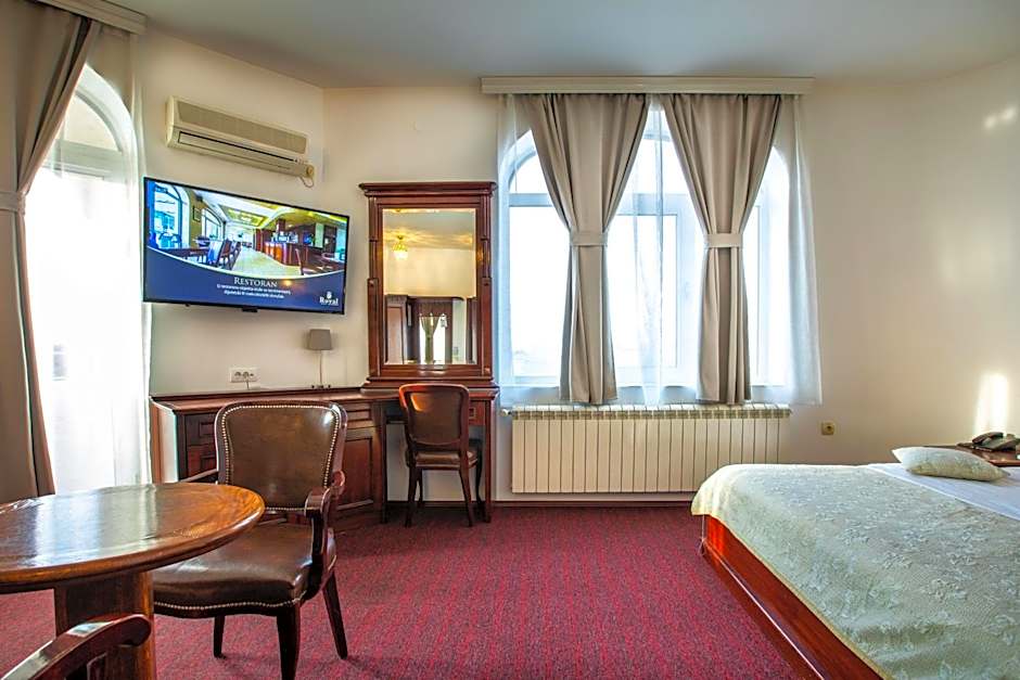 Garni Hotel Royal Crown