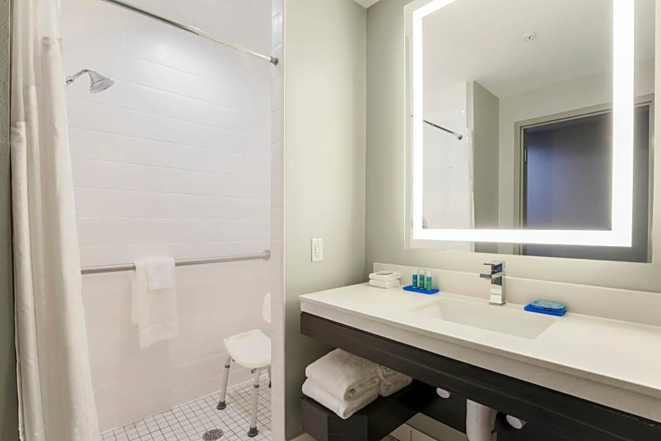 Holiday Inn Express & Suites Houston SE - Airport Area By IHG