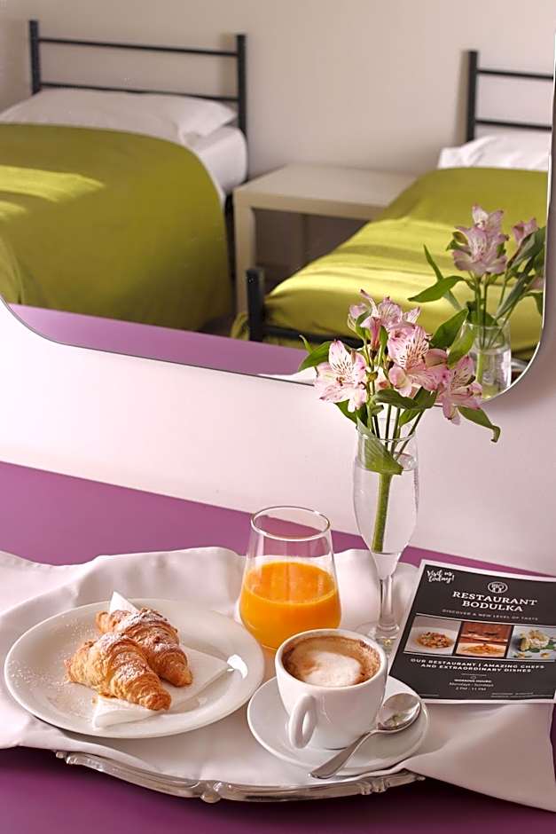 VELANERA Hotel & Restaurant