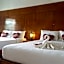 First And Frang Hotel