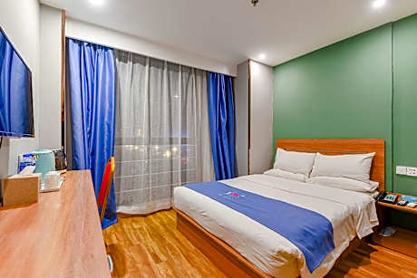 PAI Huixuan Bed Room