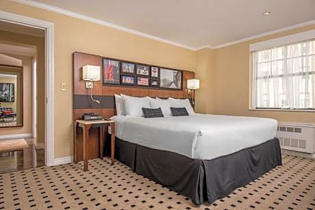 King Suite with Sofa Bed
