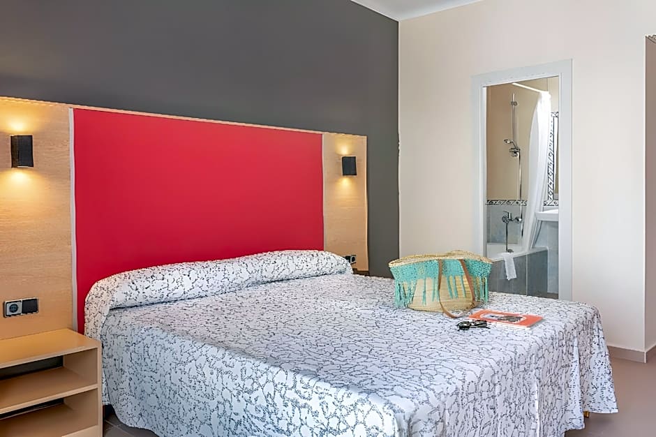 The Red Hotel - Adults Only