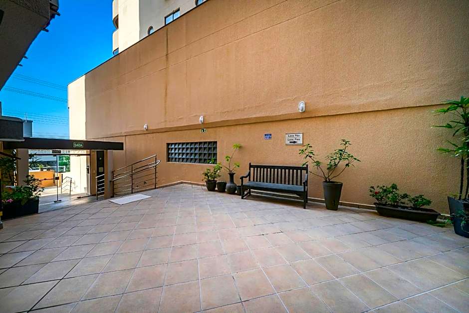 A02 - Estrela do Mar 403 A - Centro de Bombinhas - 30m do mar - Ótima localização