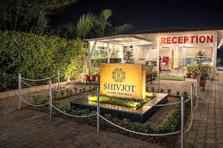 Shivjot Farms And Resort
