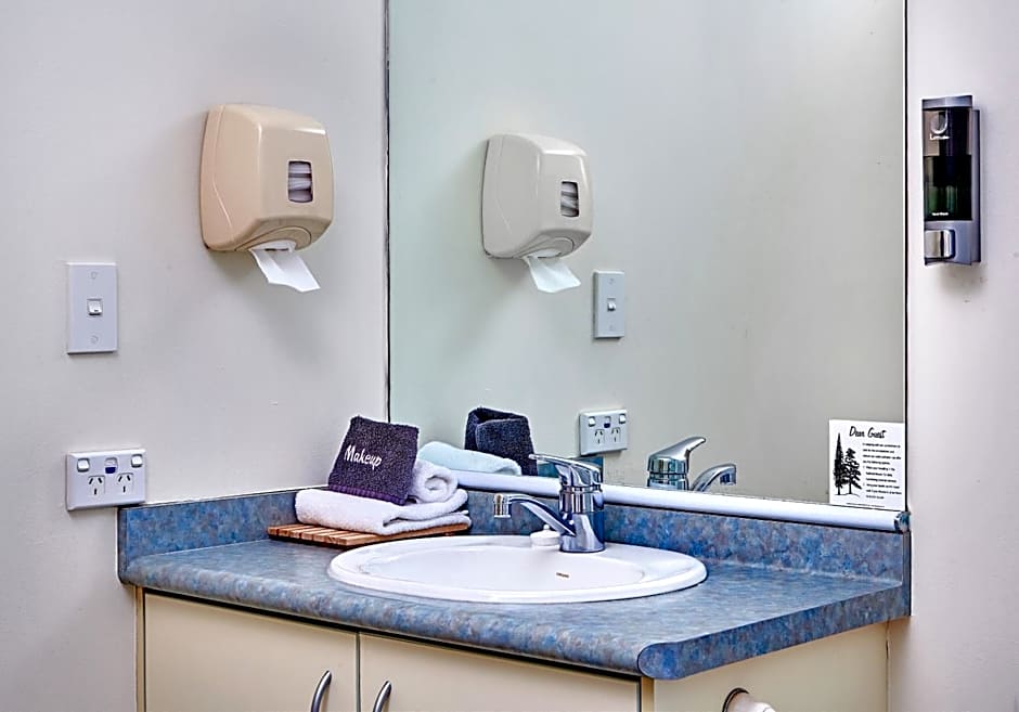 Barringtons Motor Lodge