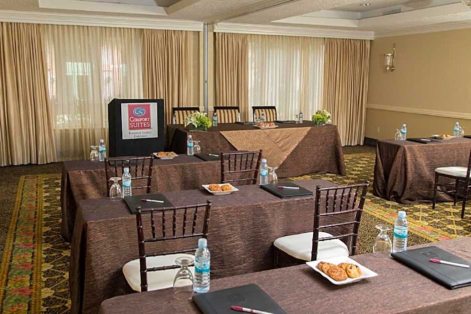 Comfort Suites Paradise Island