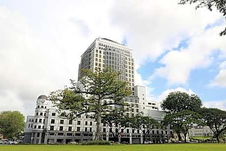 Merdeka Palace Hotel & Suites