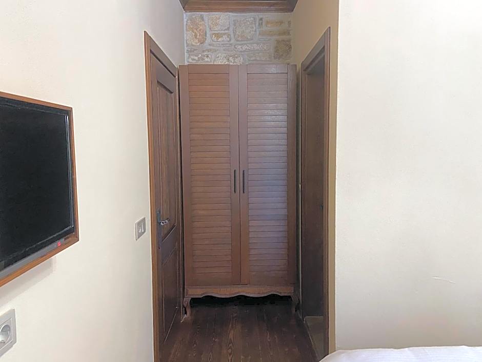 Dionysos 1789 Boutique Hotel