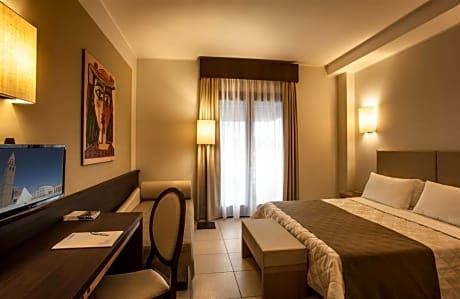 Deluxe Double or Twin Room with Balcony