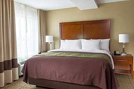 King Suite - Accessible/Non-Smoking