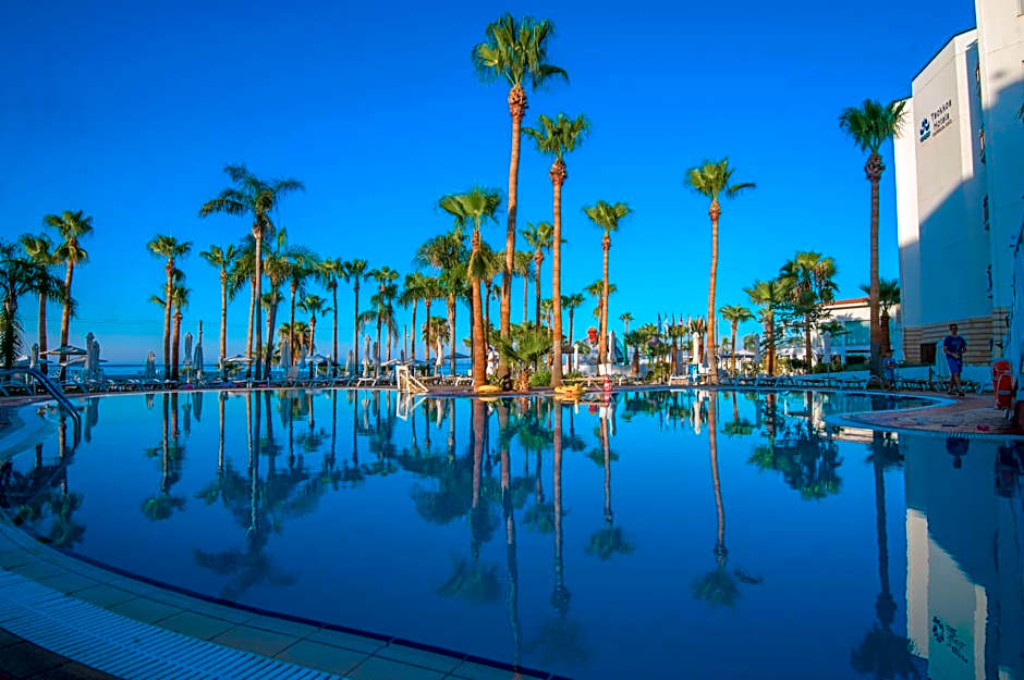 Marlita Beach Hotel Apartments