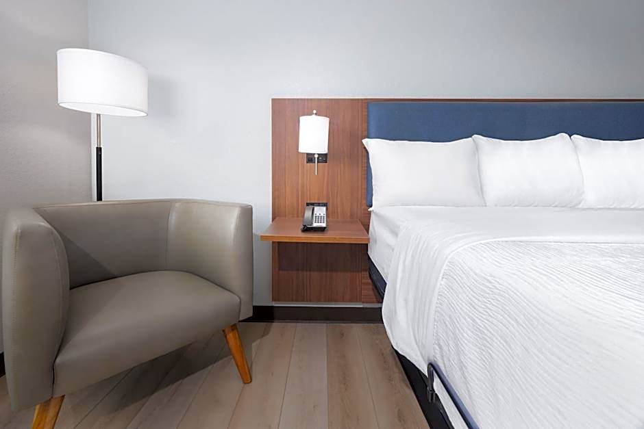 Wingate by Wyndham Dublin Near Claytor Lake State Park