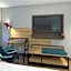 Tru by Hilton Indianapolis Lawrence, IN