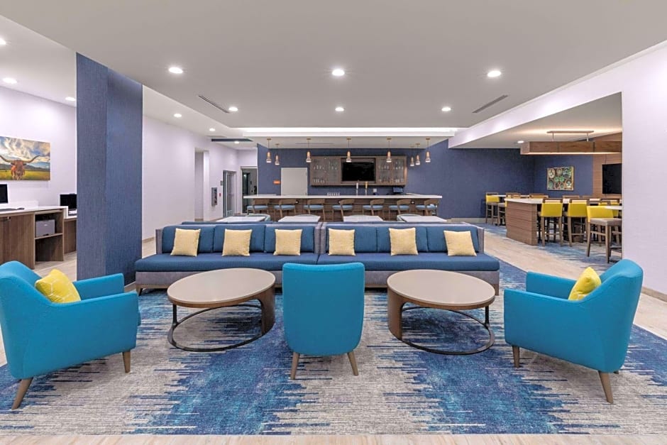 La Quinta Inn & Suites by Wyndham Round Rock near Kalahari