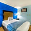 Econo Lodge Inn & Suites Airport