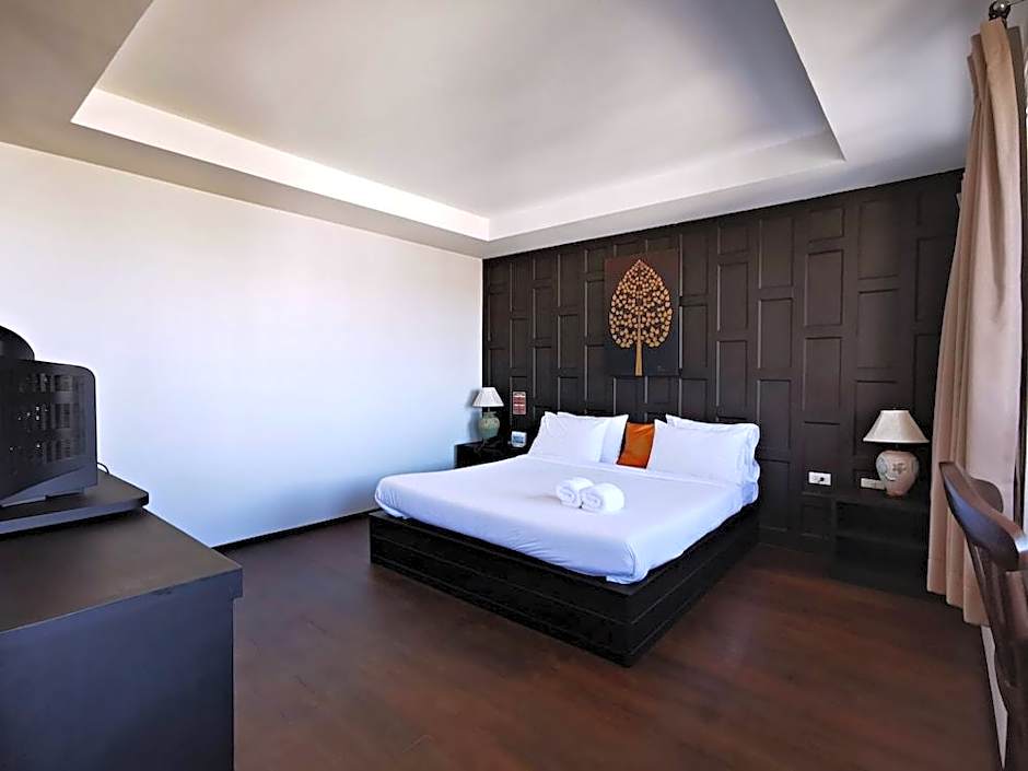 Nana Buri Hotel