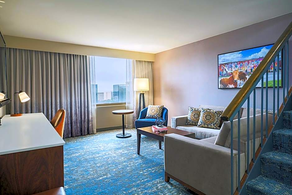 Renaissance by Marriott Dallas Addison Hotel