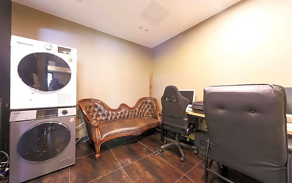 Changwon Sangnam-dong CNN Hotel