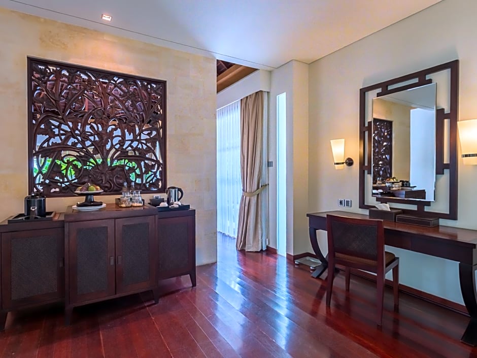 The Royal Santrian Luxury Beach Villas