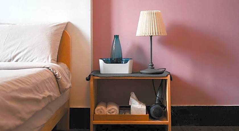 Dulan The Travel Bug Bistro Inn