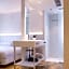 Pol & Grace Hotel