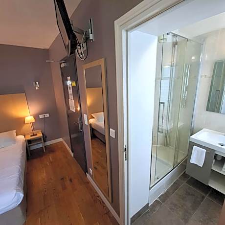 Double Room with Shower