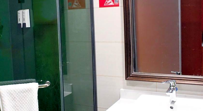 Vatica Hotel Fuyang Linquan Tenghui International City Branch