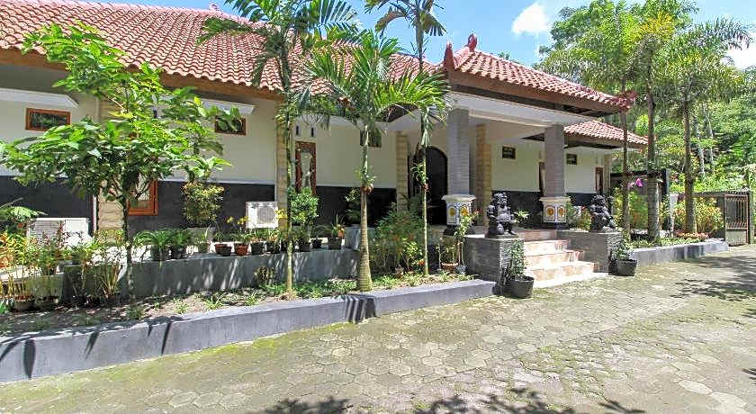 RedDoorz near Museum Gunung Merapi