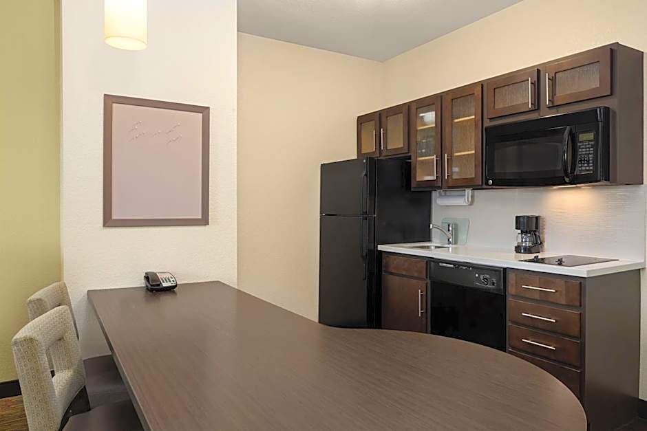 Candlewood Suites Bismarck By IHG