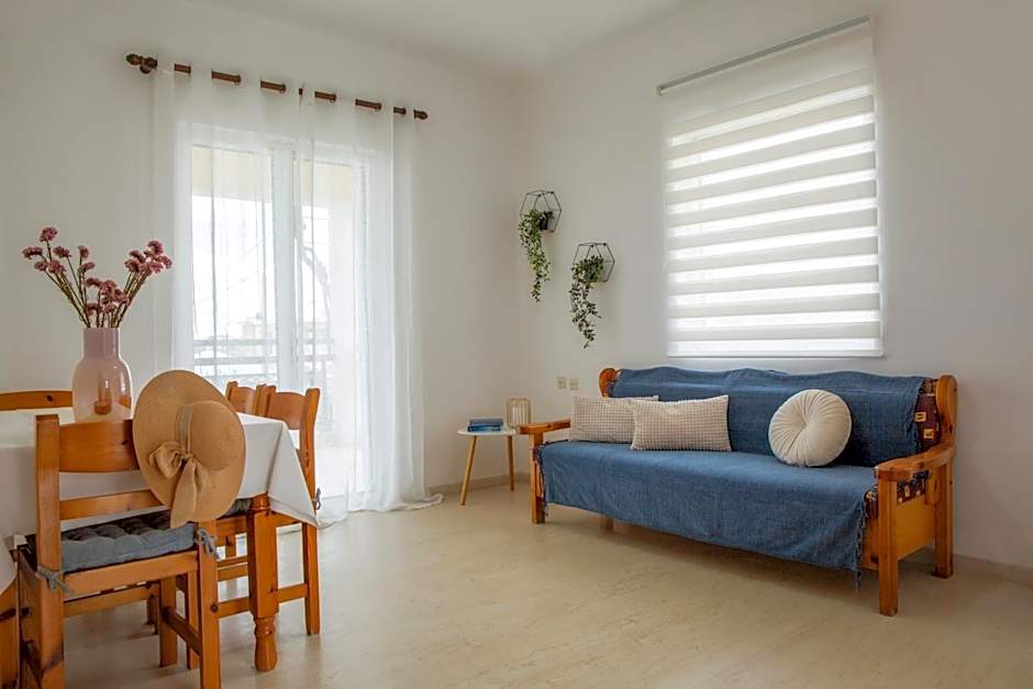 Searocco Studios & Apartments - Close to Alykes Center, by ZanteWize