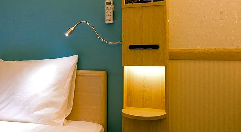 Toyoko Inn Imba Nihon-idai Ekimae