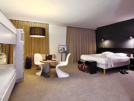 Junior Suite with One Double Bed and Two Single Beds