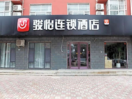 JUN Hotel Xingtai Boxiang County New Bus Station