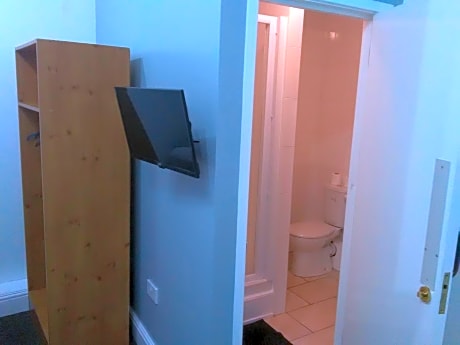 Triple Room with Bathroom