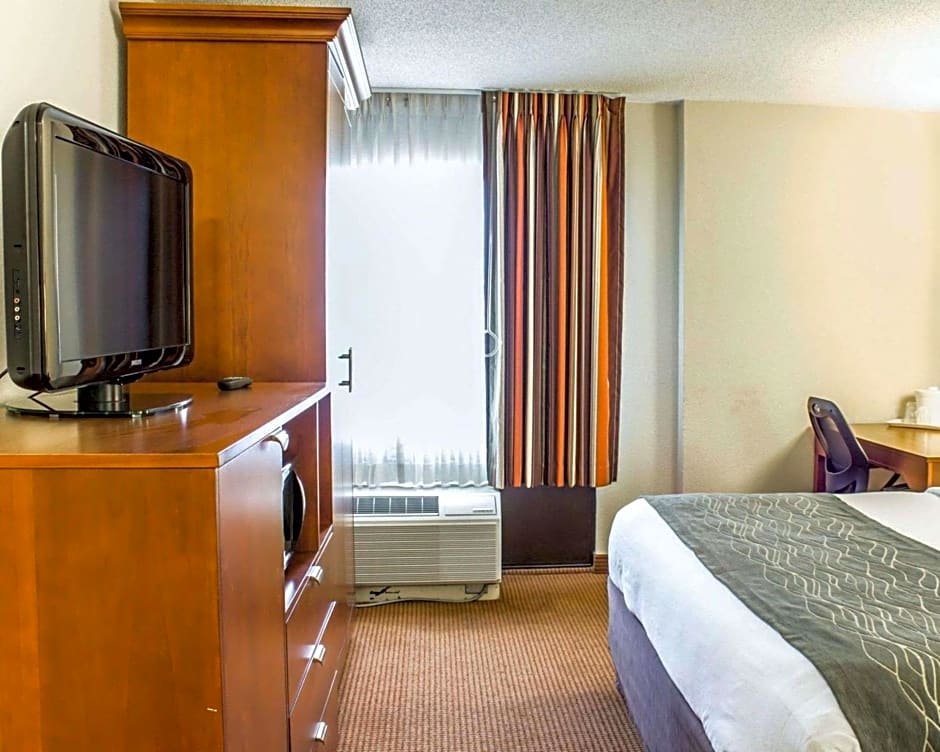 Comfort Inn Fayetteville near Fort Bragg