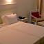 Beacon Beach Hotel