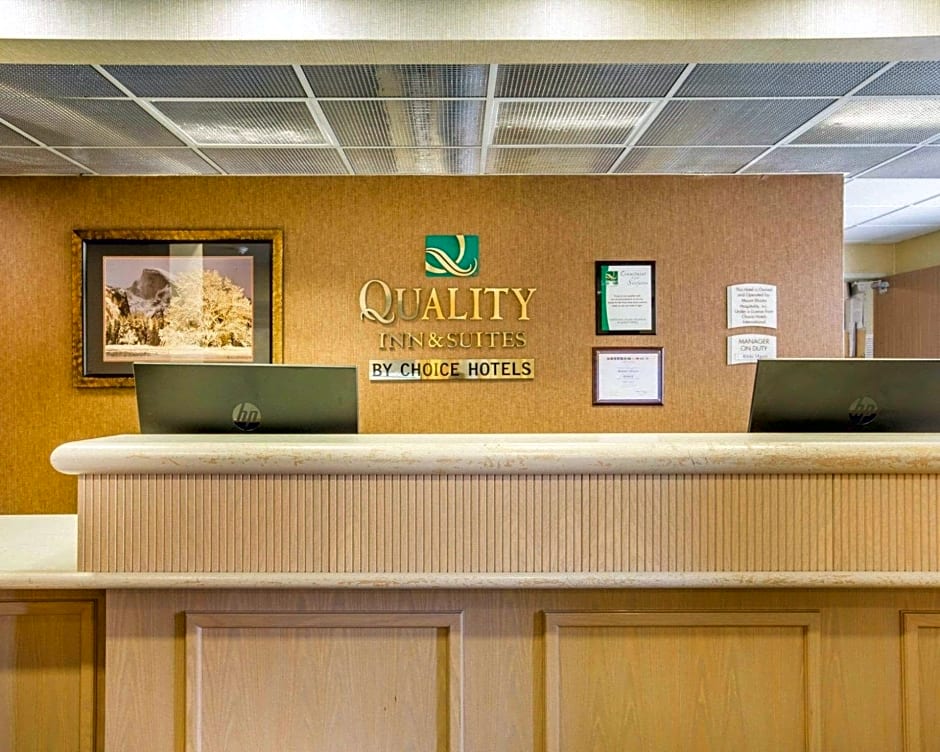 Quality Inn & Suites Weed - Mount Shasta