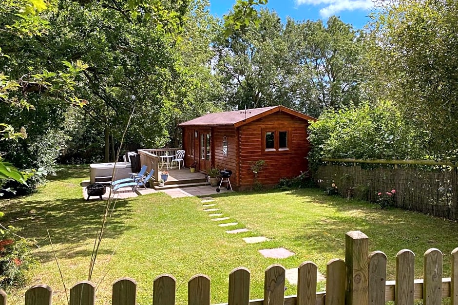 The Cabin with Hot Tub