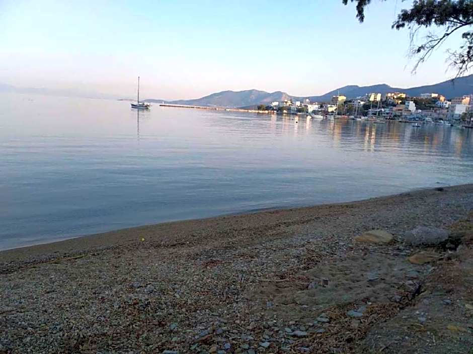 Gikas Apartments Triple Studio Sea View B7