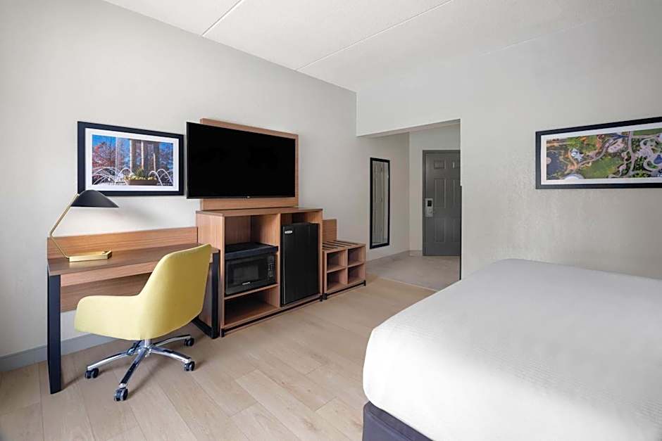 La Quinta Inn & Suites by Wyndham Raleigh Cary