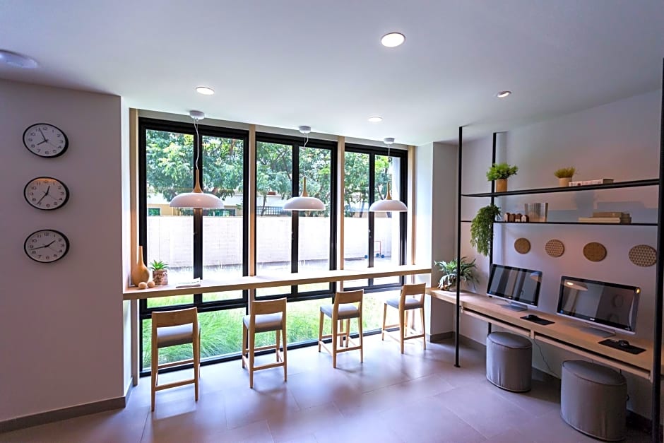 The Journey Hotel Laksi