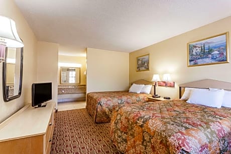 2 Double Beds Smoking