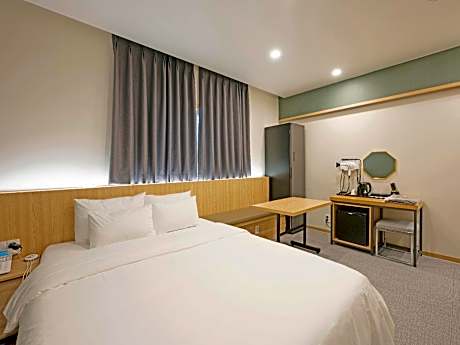 Changwon Palyongdong Hotel Leo