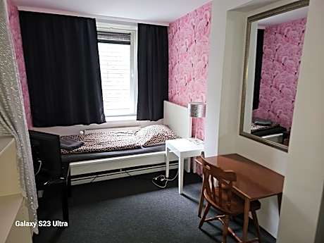 Single Room with Shared Bathroom