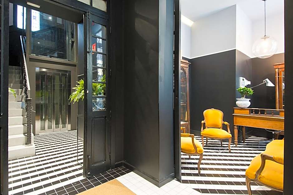 Amor de Dios 17 Boutique Apartments