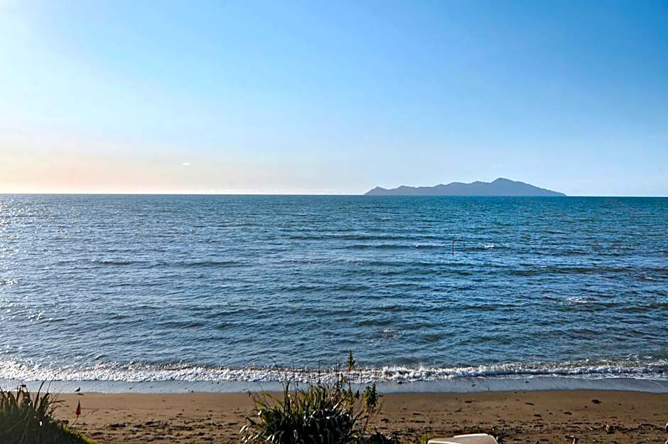 Kapiti Waves Bed & Breakfast